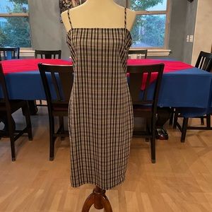 Stretchy, plaid pull-over summer dress. Tag says 1xl, looks more like lg/xl.